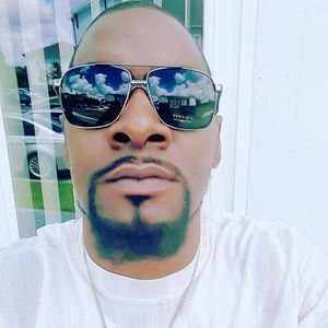 Meet your Posher, Isaac